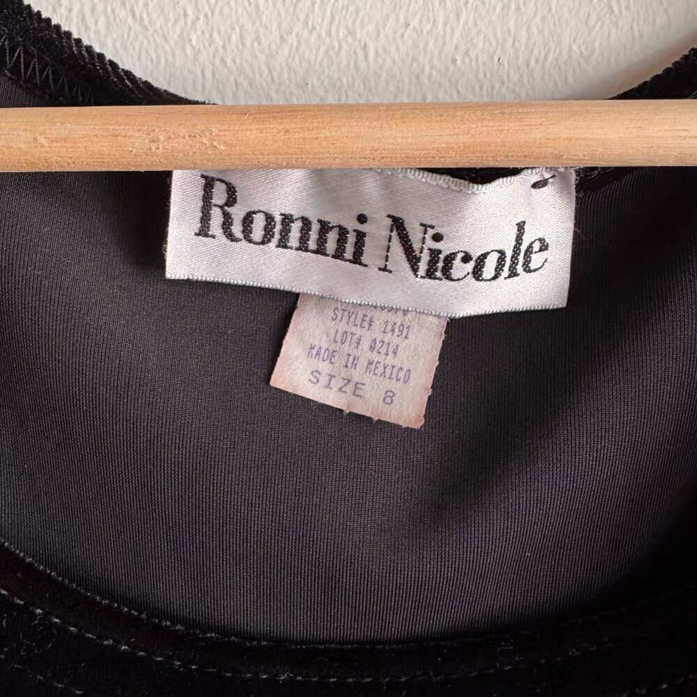 Vintage Ronni Nicole Black Velvet Maxi Dress Long Sleeve Size 8 Whimsigoth Fall - Picture 6 of 8